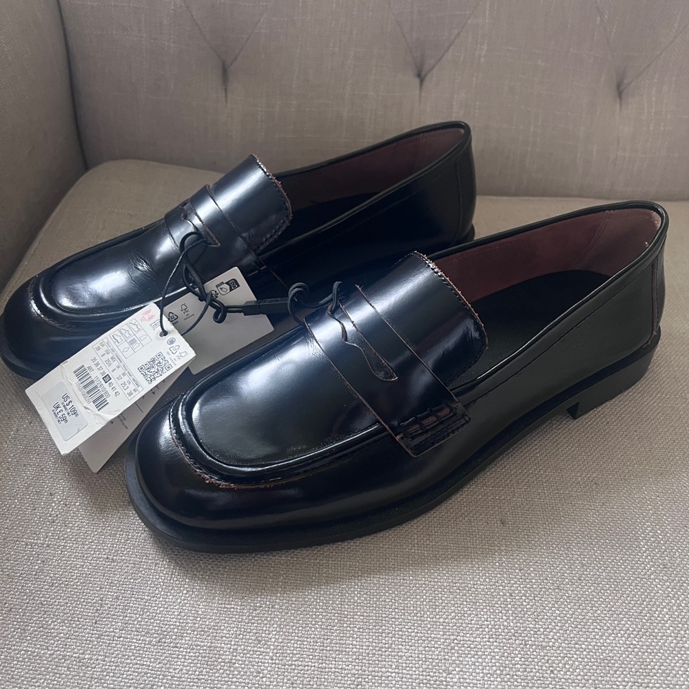 Zara Shiny Black Slip-On Loafers